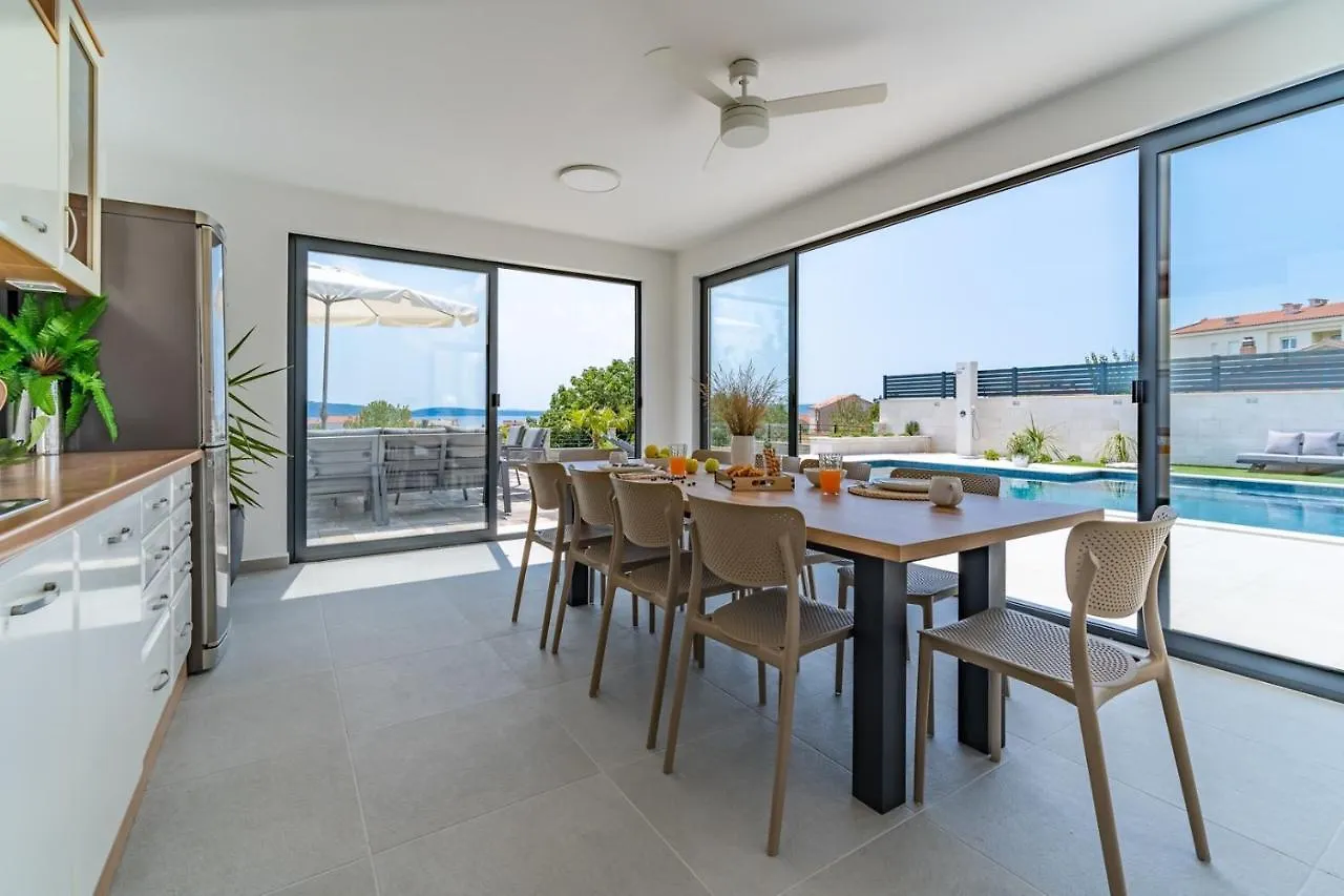 Kaštela Villa Marisa With 51Sqm Pool, 5 Bedrooms, Gym