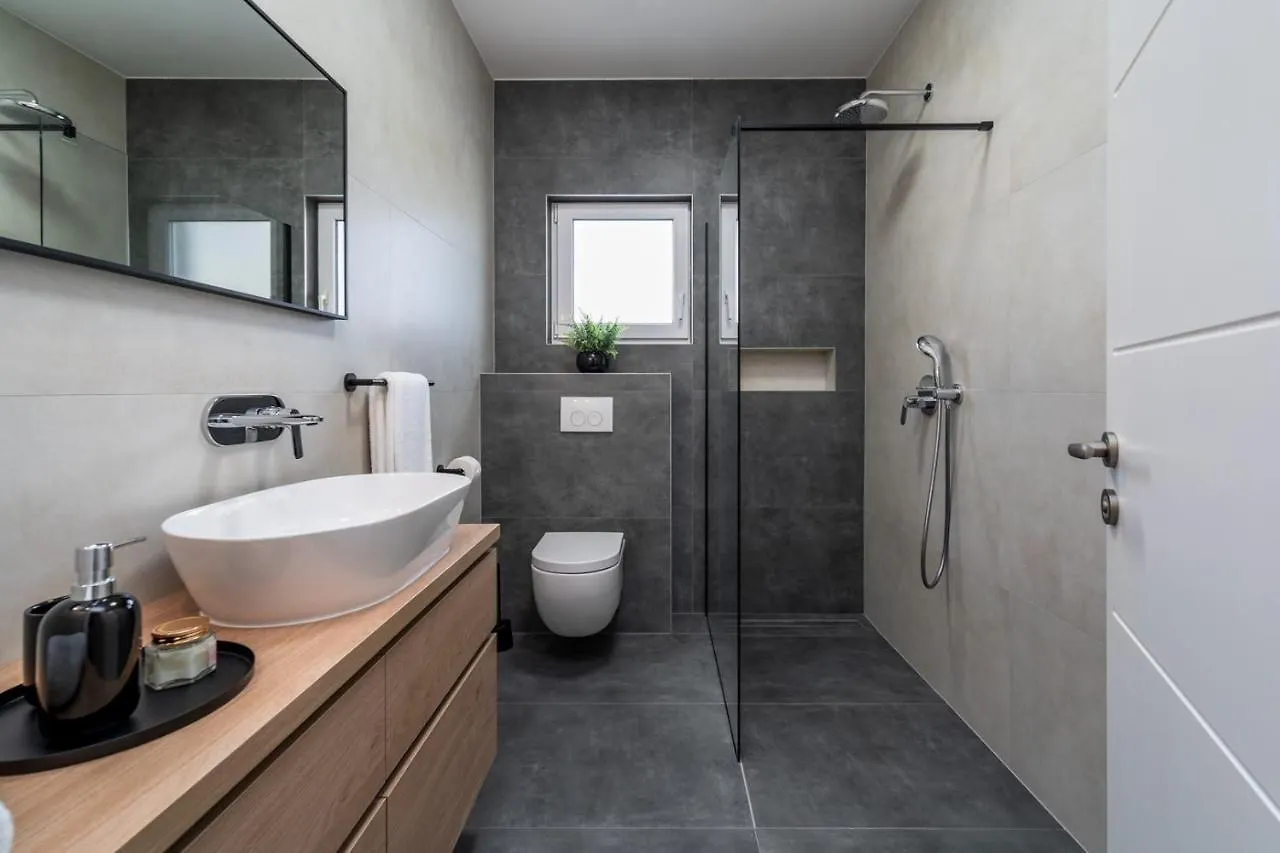 Kaštela Villa Marisa With 51Sqm Pool, 5 Bedrooms, Gym קרואטיה