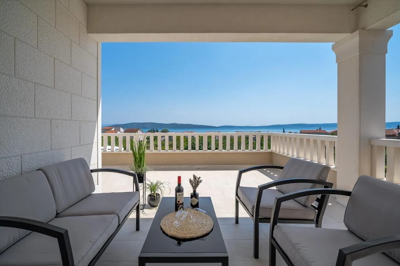 Villa Marisa With 51Sqm Pool, 5 Bedrooms, Gym Kastela