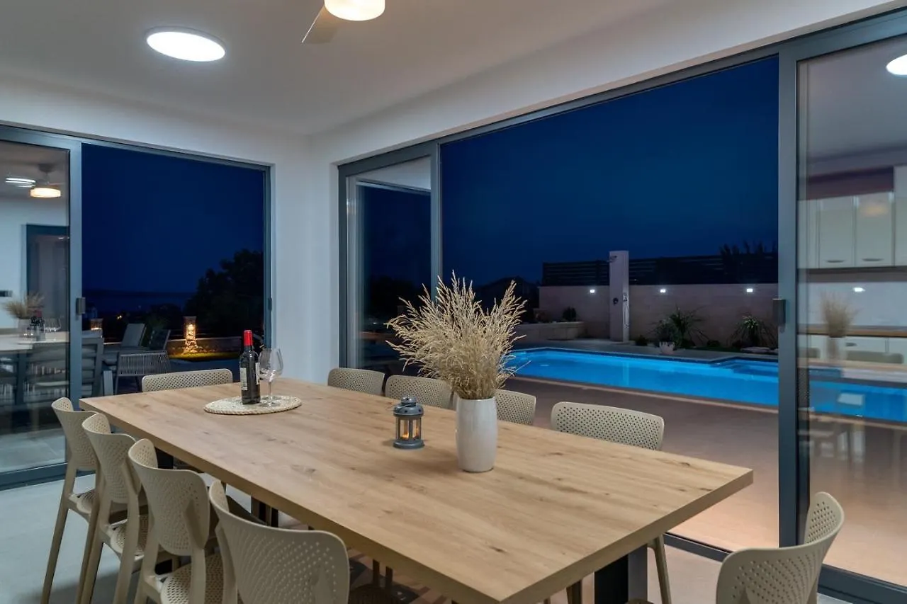 Villa Marisa With 51Sqm Pool, 5 Bedrooms, Gym Kastela